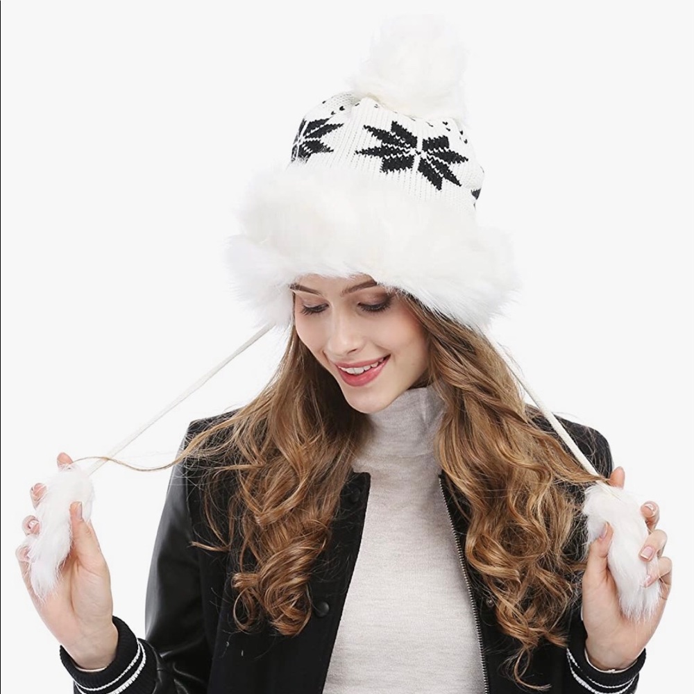 Winter White Pom Pom Hat
